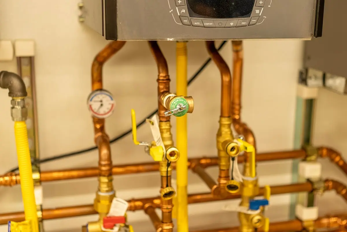 Licensed technician providing Pipe Repair for a homeowner in Glendale